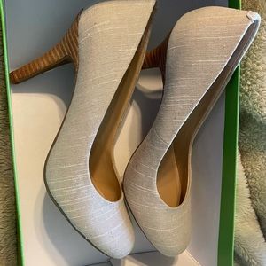 Kelly & Kate pump heel